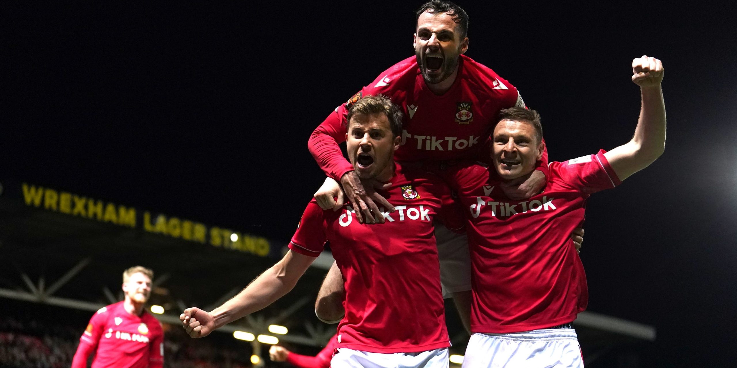 Wrexham 3-0 Yeovil: Glovers Heading Down As Wrexham Close In On ...