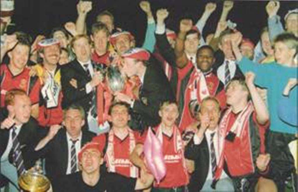 Tamworth celebrate winning the FA Vase in 1989