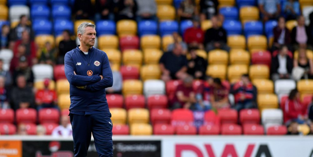 york-uk-30th-aug-2022-john-askey-manager-of-york-city-football-club-during-the-national-league-fixture-between-york-city-and-oldham-athletic-at-the-lner-community-stadium-york-on-monday-29th-au